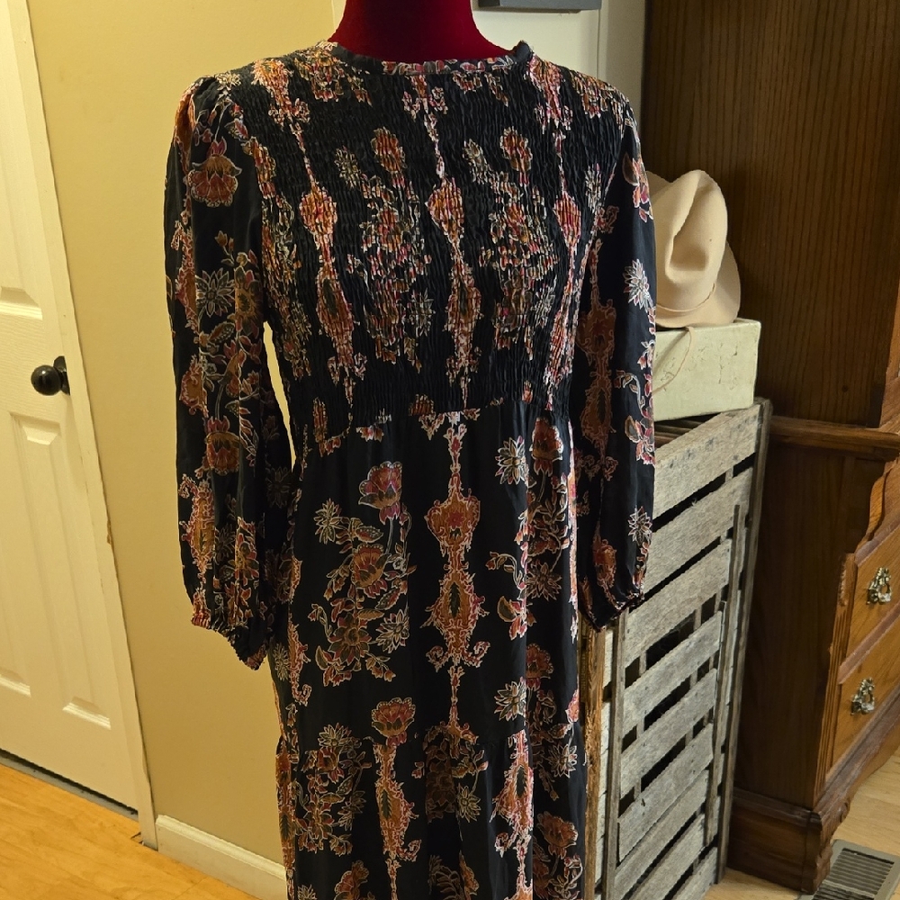 Chic Black Floral Long Sleeve Dress